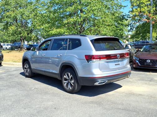 2024 Volkswagen Atlas 2.0T SE
