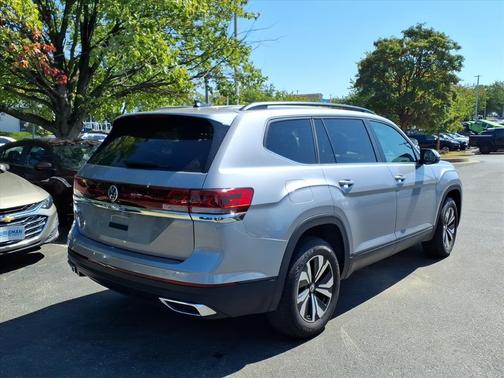 2024 Volkswagen Atlas 2.0T SE