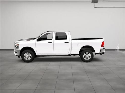 2026 RAM 2500 Tradesman Crew Cab 4x4 6'4' Box