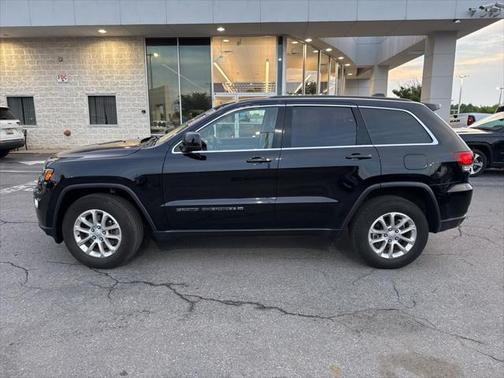 2022 Jeep Grand Cherokee Laredo