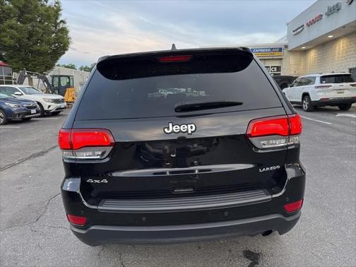 2022 Jeep Grand Cherokee Laredo