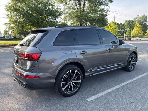 2021 Audi Q7 55 Premium Plus