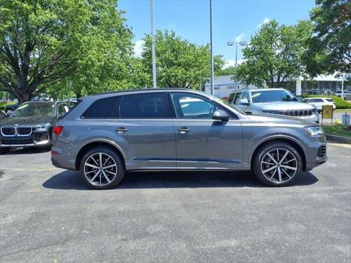 2021 Audi Q7 55 Premium Plus