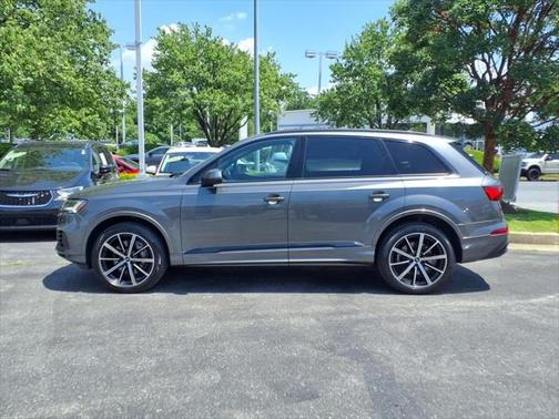 2021 Audi Q7 55 Premium Plus