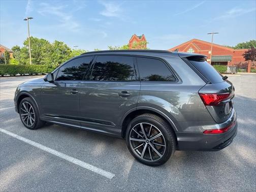2021 Audi Q7 55 Premium Plus