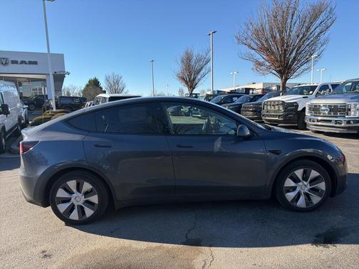 2023 Tesla Model Y Long Range Dual Motor All-Wheel Drive