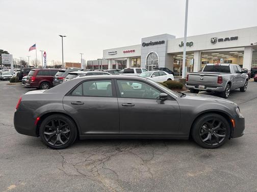 2023 Chrysler 300 S