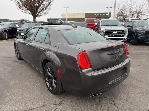 2023 Chrysler 300 S