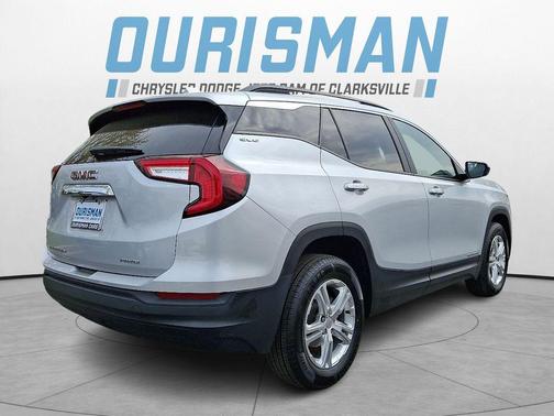 Quicksilver Metallic 2022 GMC Terrain SLE