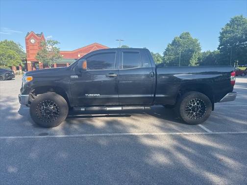 2014 Toyota Tundra SR5