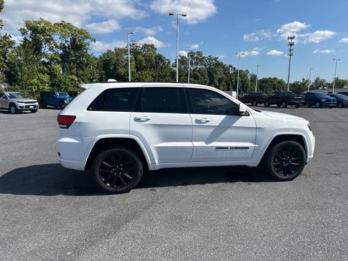 2021 Jeep Grand Cherokee Laredo