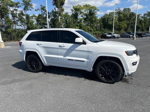2021 Jeep Grand Cherokee Laredo