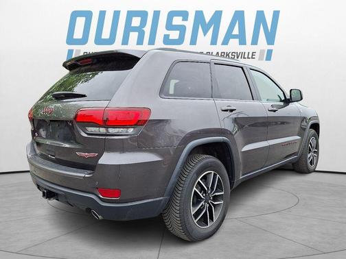 Granite Crystal Metallic Clearcoat 2020 Jeep Grand Cherokee Trailhawk
