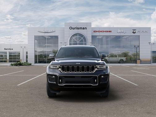 Diamond Black Crystal Pearlcoat 2025 Jeep Grand Cherokee L Overland