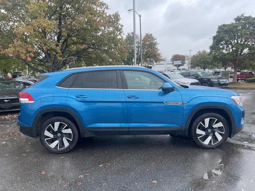 2024 Volkswagen Atlas Cross Sport 2.0T SE w/Technology 4MOTION