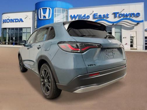 Nordic Forest Pearl 2027 Honda HR-V Sport