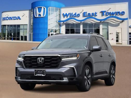 Modern Steel Metallic 2024 Honda Pilot Touring 8-Passenger