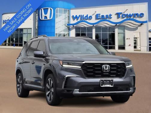 Modern Steel Metallic 2024 Honda Pilot Touring 8-Passenger
