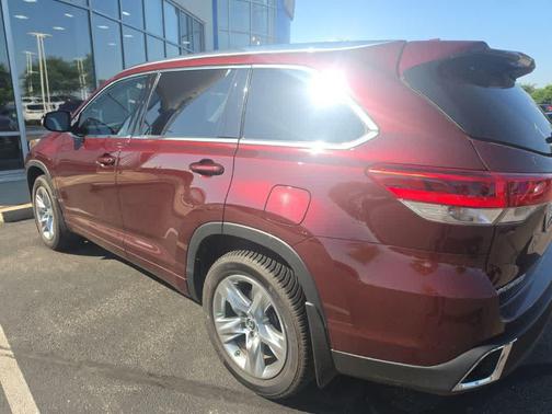 Ooh La La Rouge Mica 2018 Toyota Highlander Limited