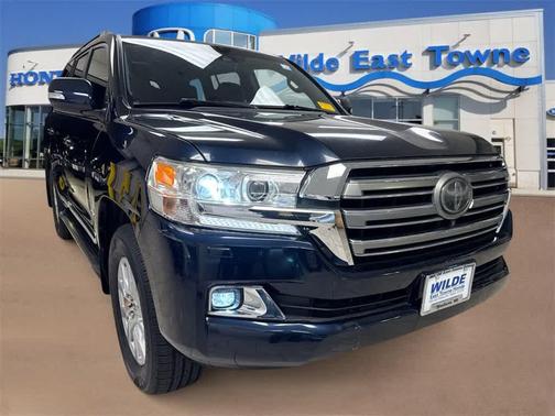 2016 Toyota Land Cruiser Base