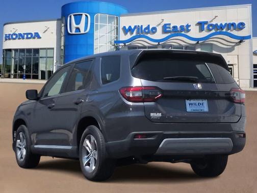 Modern Steel Metallic 2023 Honda Pilot AWD EX-L 8 Passenger