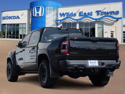 Diamond Black Crystal Pearlcoat 2022 RAM 1500 TRX