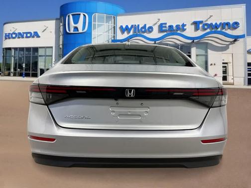 2025 Honda Accord LX 1.5T