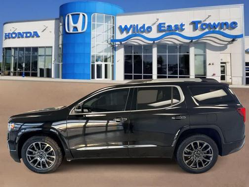 2022 GMC Acadia Denali