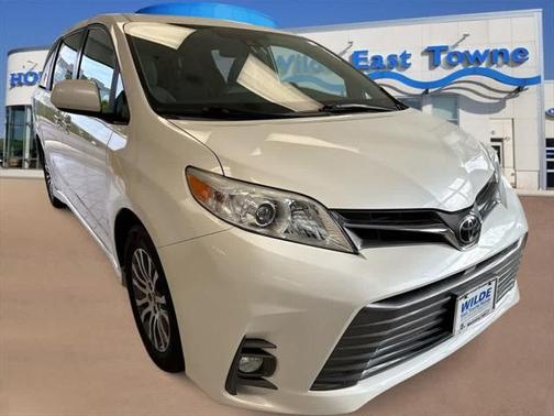 2020 Toyota Sienna XLE Premium