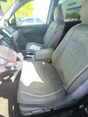 Lunar Silver Metallic 2016 Honda Pilot EX