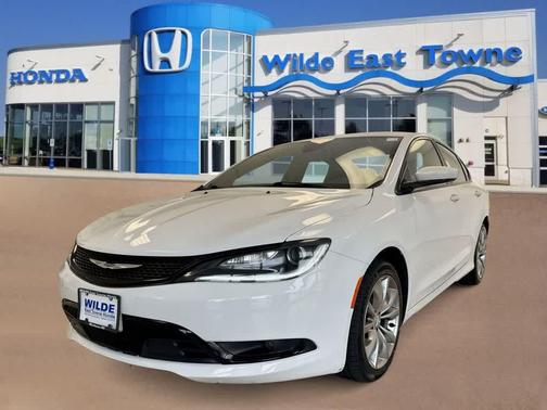 Bright White Clearcoat 2016 Chrysler 200 S