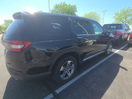 Crystal Black Pearl 2023 Honda Pilot AWD EX-L 7 Passenger