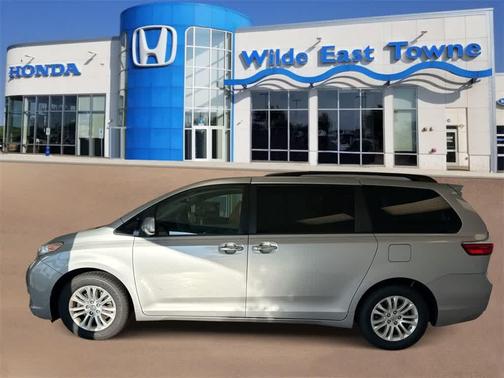 2015 Toyota Sienna XLE