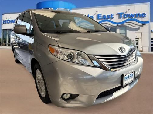 2015 Toyota Sienna XLE