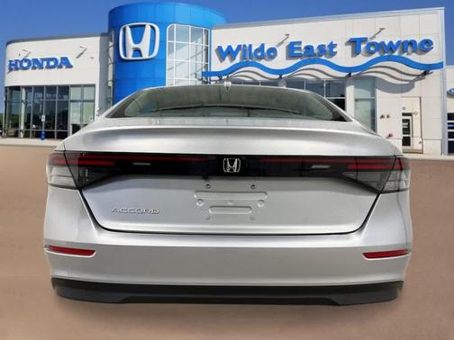 2025 Honda Accord LX 1.5T