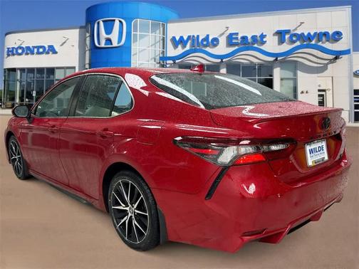 2022 Toyota Camry SE
