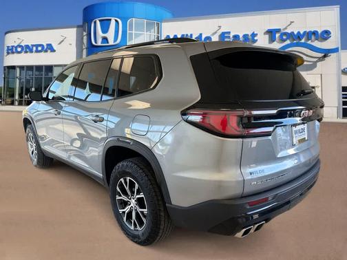 2025 GMC Acadia AWD AT4