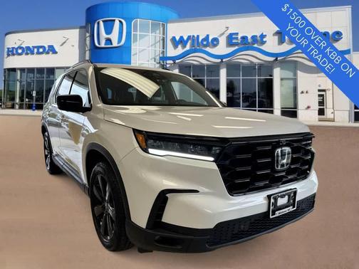 Platinum White Pearl 2025 Honda Pilot Black Edition