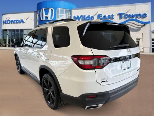 Platinum White Pearl 2025 Honda Pilot Black Edition