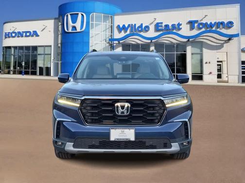 Obsidian Blue Pearl 2025 Honda Pilot Touring 8-Passenger
