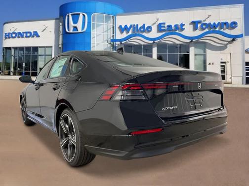 Crystal Black Pearl 2026 Honda Accord SE