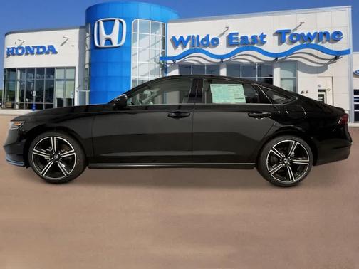 Crystal Black Pearl 2026 Honda Accord SE
