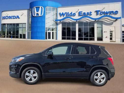 Mosaic Black Metallic 2019 Chevrolet Trax LS