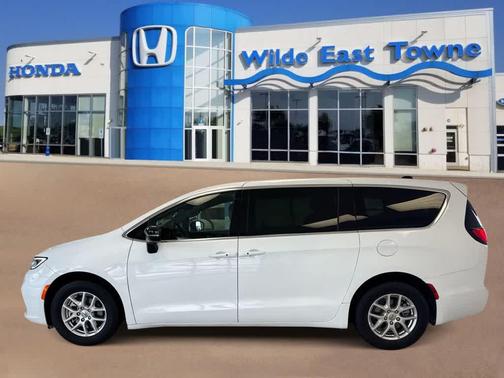 2025 Chrysler Pacifica L