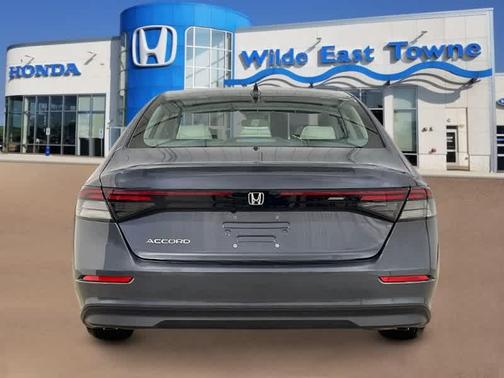 2025 Honda Accord LX 1.5T