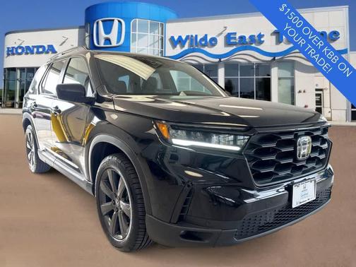 Crystal Black Pearl 2025 Honda Pilot Sport