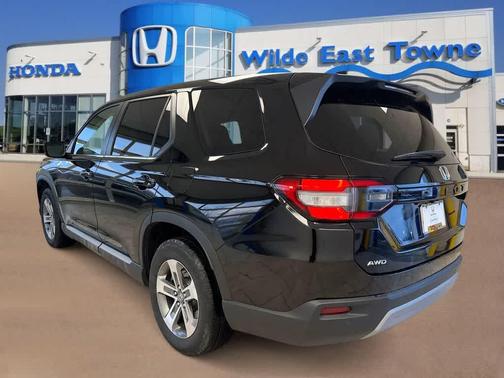 2023 Honda Pilot AWD EX-L 8 Passenger