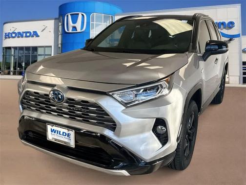 2020 Toyota RAV4 Hybrid SE