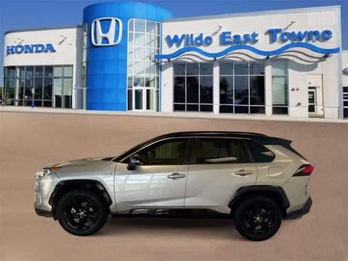 2020 Toyota RAV4 Hybrid SE