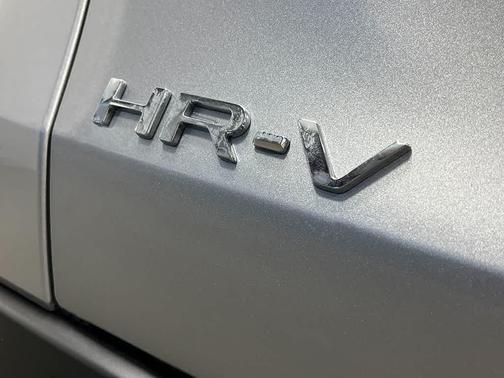 Solar Silver Metallic 2027 Honda HR-V LX